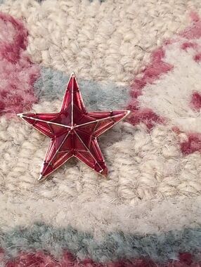 Red Star Accent Pin - Decorative Home Accent